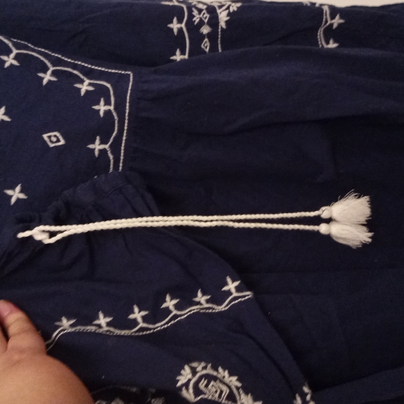 Time & Tru Navy Blouse - Picture 2 of 4